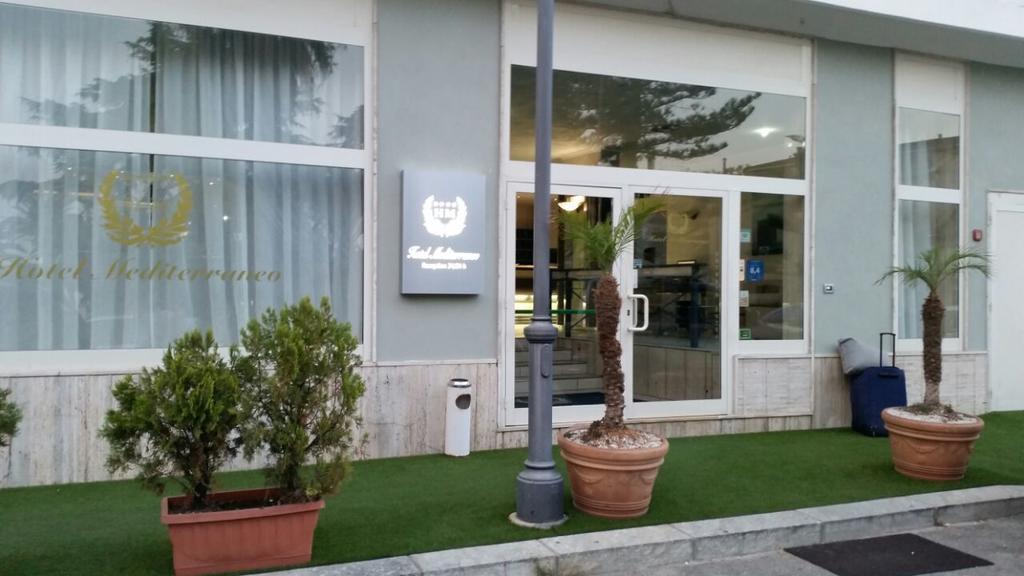 Hotel Mediterraneo ロッチェッラ・イオーニカ エクステリア 写真
