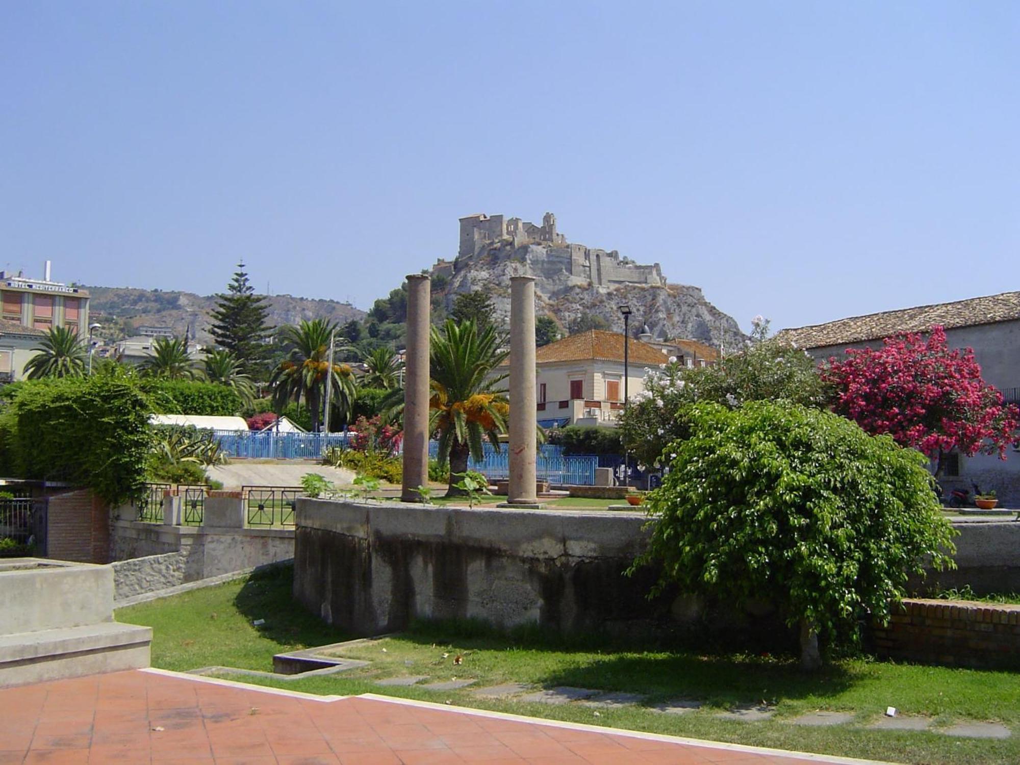 Hotel Mediterraneo ロッチェッラ・イオーニカ エクステリア 写真