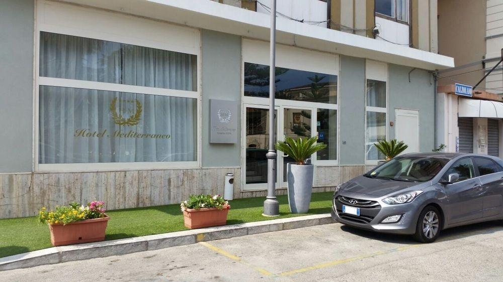 Hotel Mediterraneo ロッチェッラ・イオーニカ エクステリア 写真