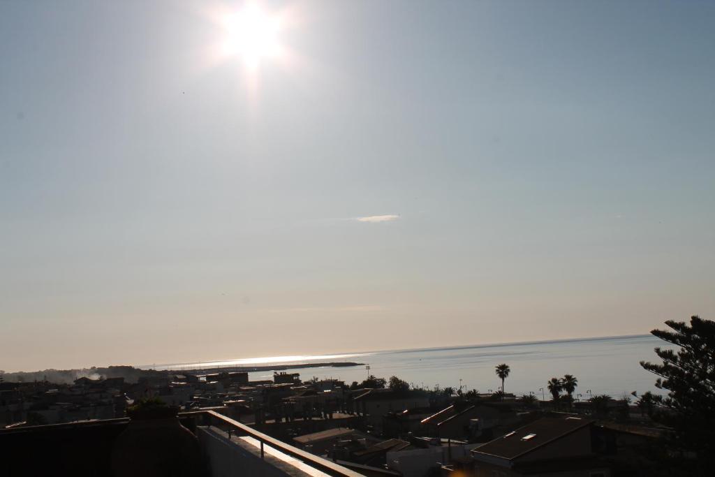 Hotel Mediterraneo ロッチェッラ・イオーニカ エクステリア 写真